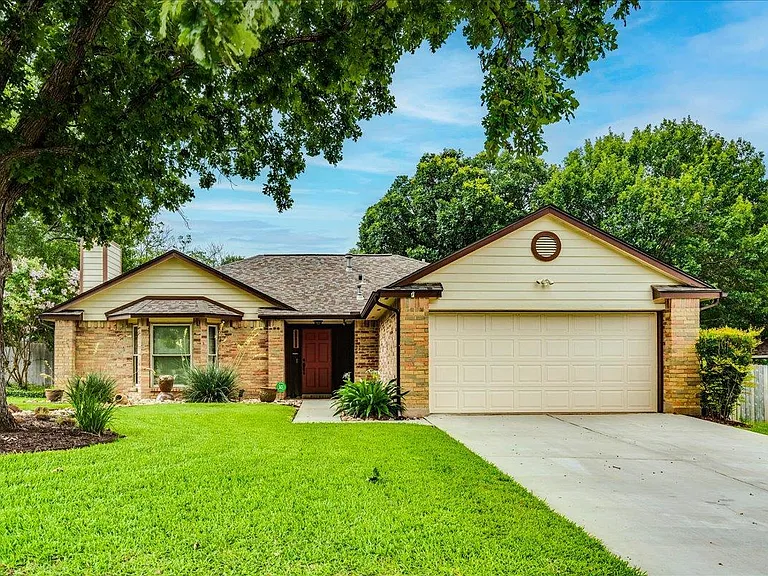 16517 Spotted Eagle Dr — Photo 27