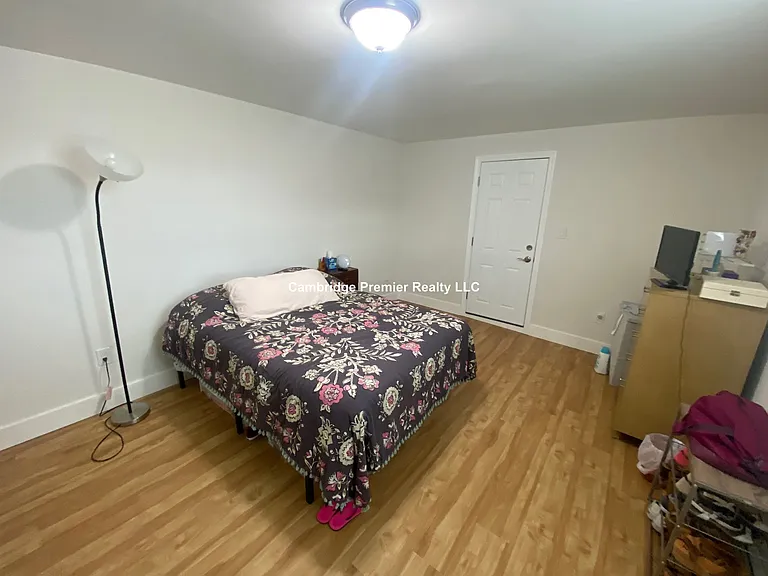 67 Florence St #2 — Photo 12