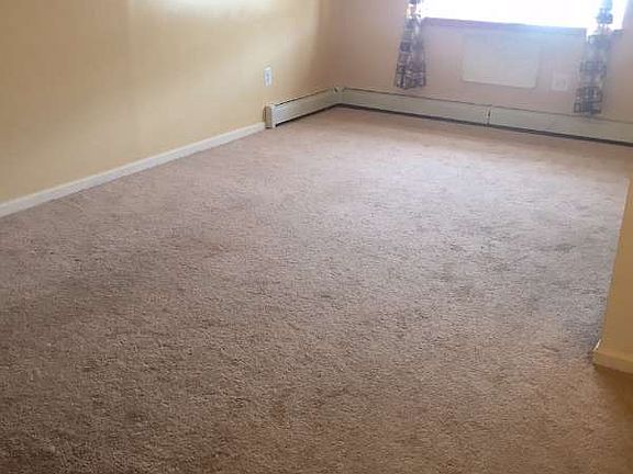 3rd image of 111 Beach 61st St Fl 1
