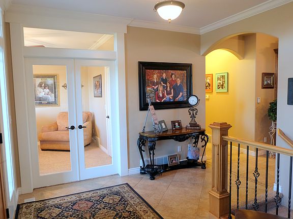 Guest's view from door