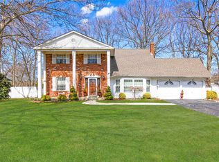 24 Howard Dr, Coram, NY 11727