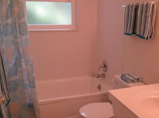 703 N 85th St APT 6, Seattle, WA 98103