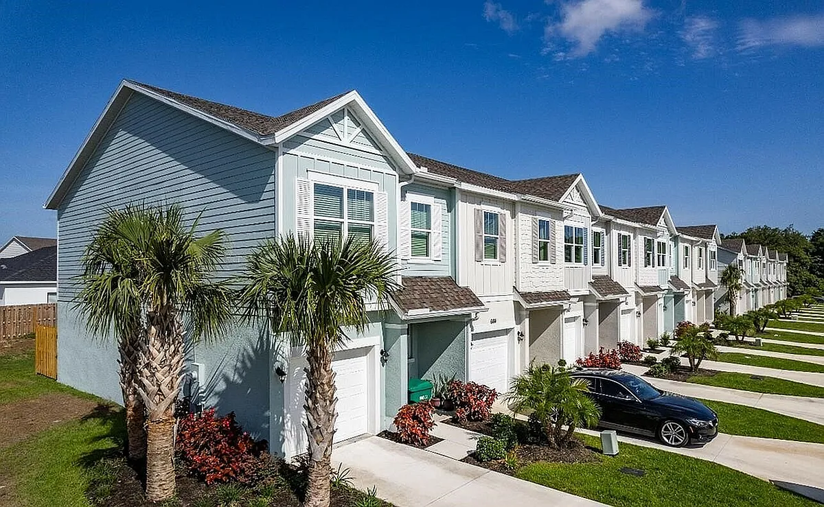Townhome - Exterior - Crescent by Stella Homes
