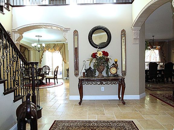 4th image of 132 Courante Ct