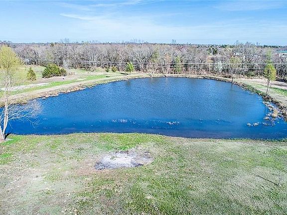 3rd image of 1715 County Road 12140