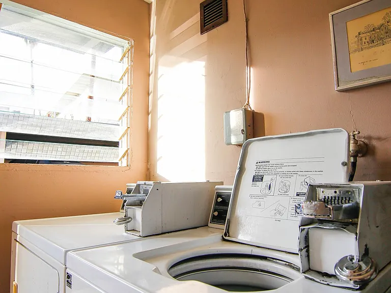 1732 State St #7 — Photo 13