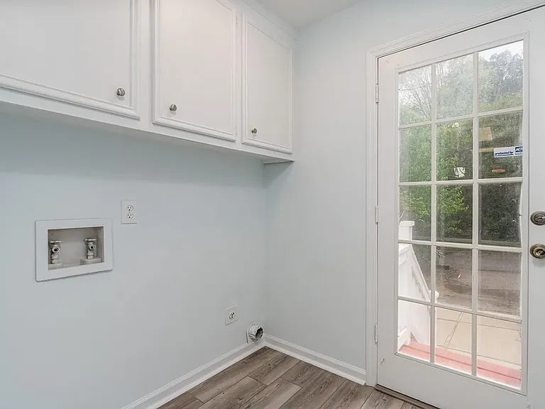 105 River Bluff Ct — Photo 17