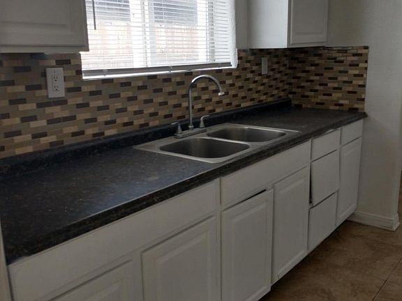 5th image of 16228 Olive St