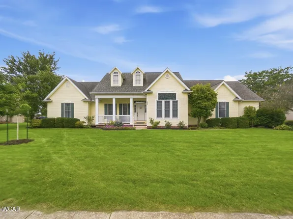 1049 Grand Prix Dr, Van Wert, OH 45891