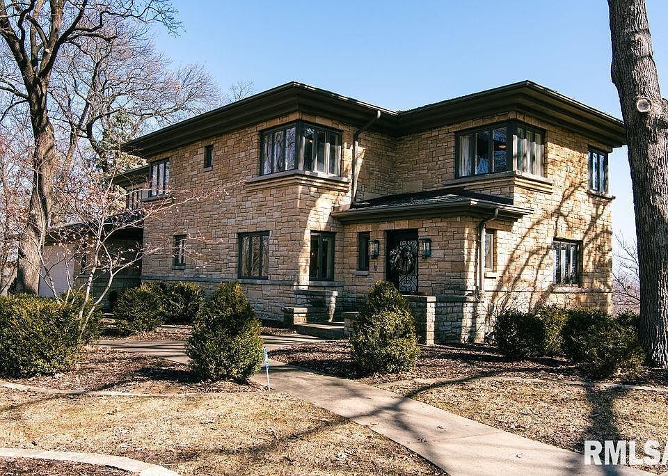 1st image of 125 W Detweiller Dr