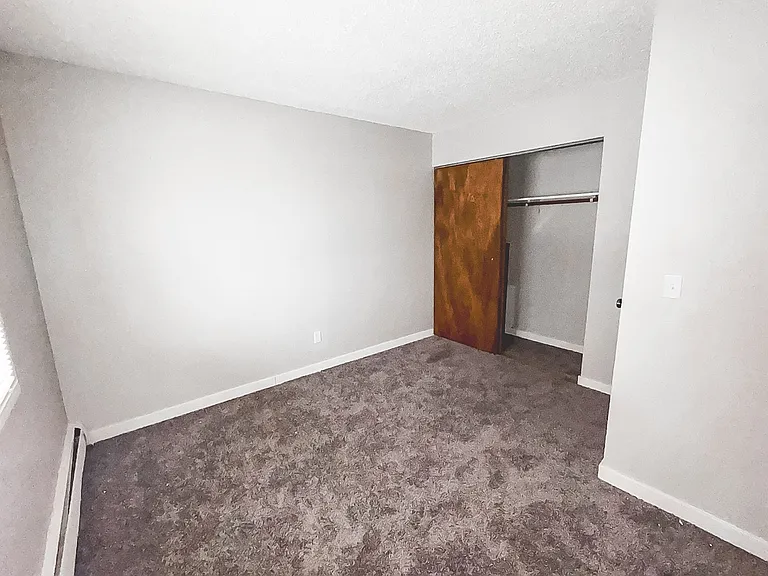 The Groves Apartments — Photo 18