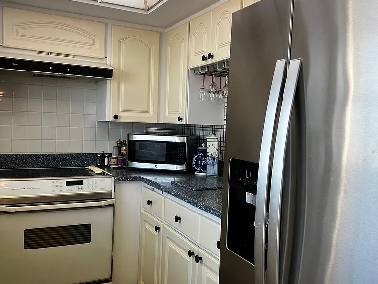 1150 Tarpon Center Dr #201 — Photo 13