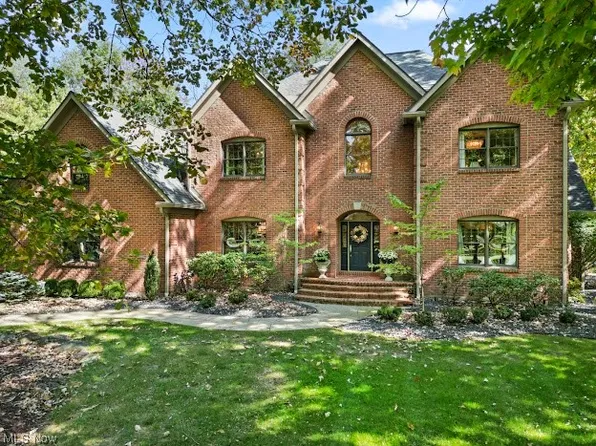 3 Windemere Pl, Poland, OH 44514
