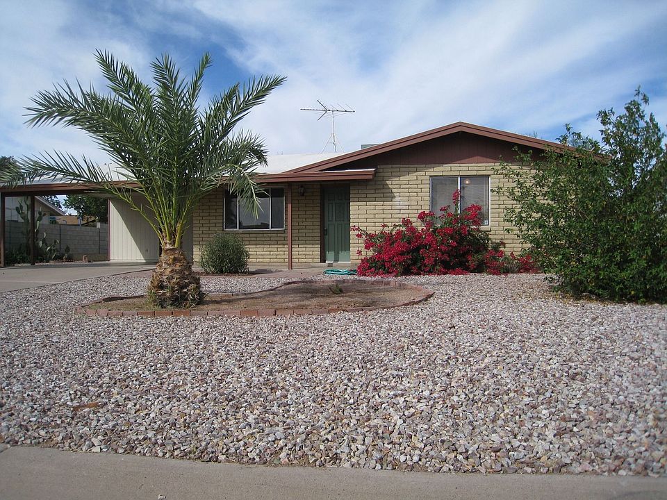 Desert Landscaoing in Front