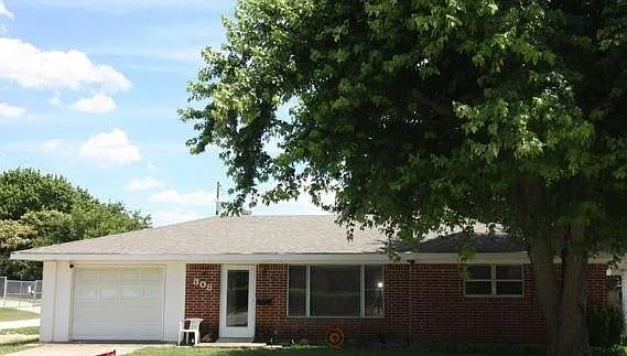 exterior front yard 2