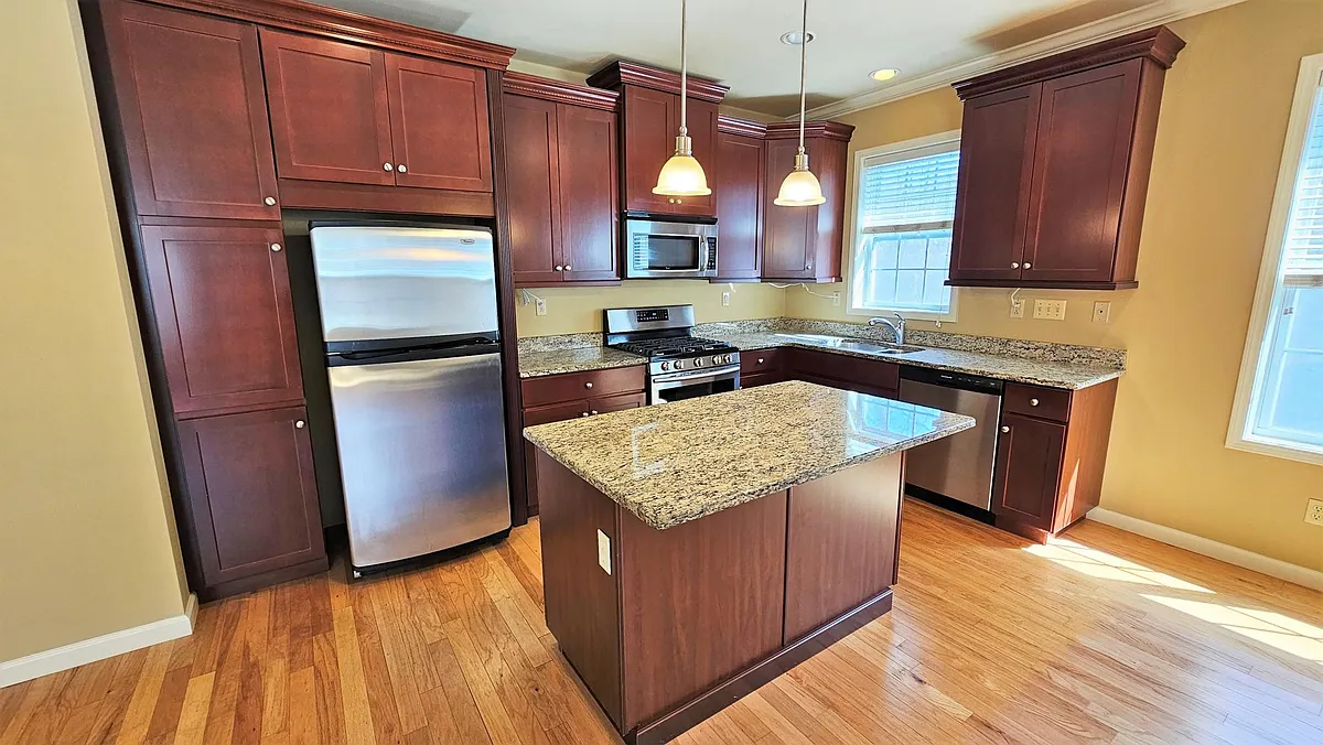 Building Photo - 304 Canter Ct