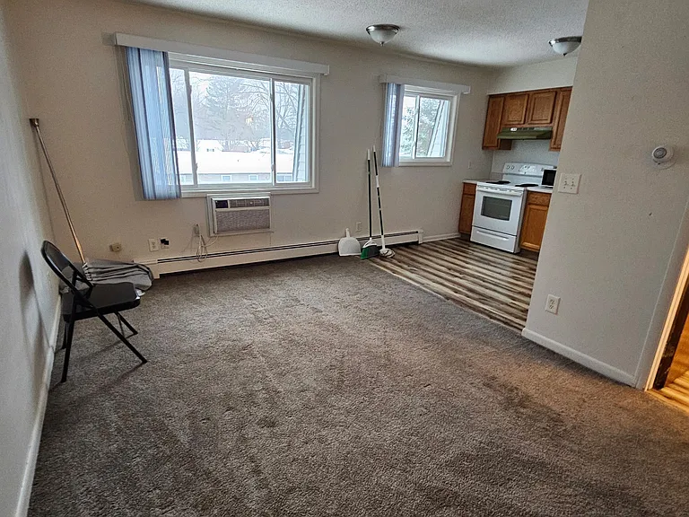 7889 Gratiot Rd — Photo 4