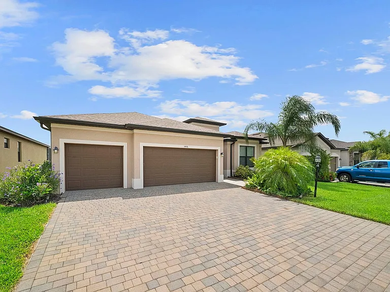 3406 Murcia Ct — Photo 2