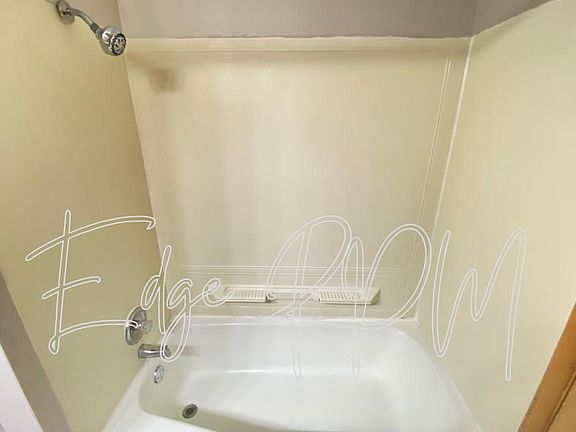 4th image of 604 E Seerley Blvd APT 9