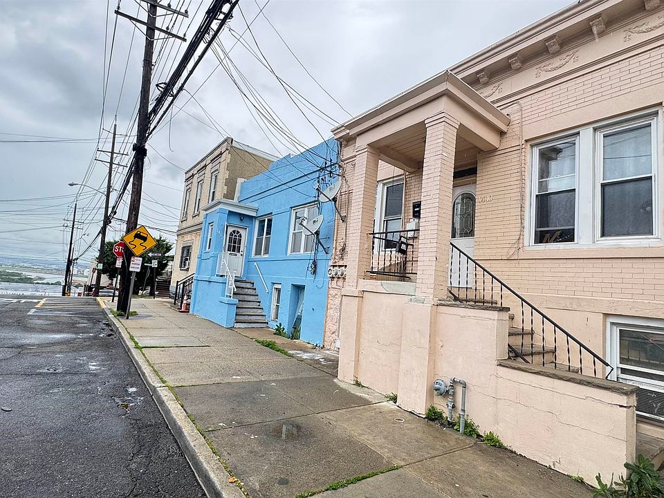 1st image of 1410 67th St