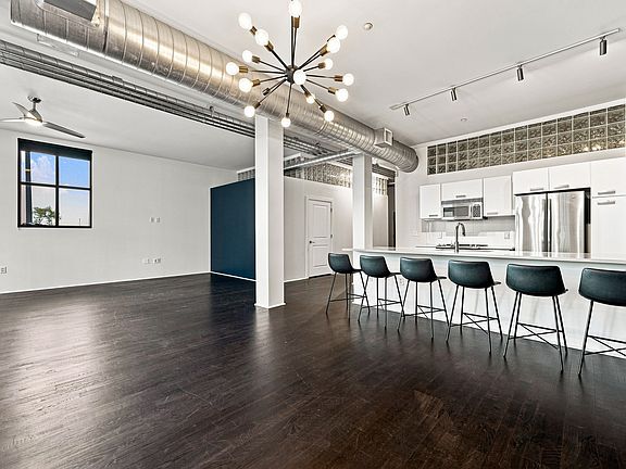 2nd image of 3100 Huron St Unit 2P