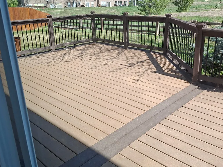 458 Bonanza Dr — Photo 1