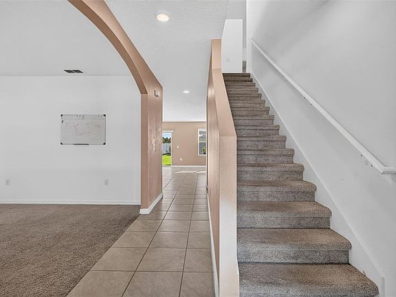 3rd image of 3042 BETHPAGE LOOP