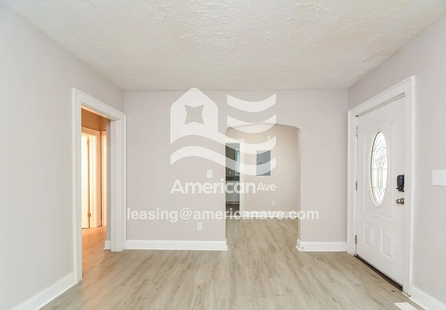 3 bed, 1.0 bath, 1072 sqft, $1,097 — Photo 3