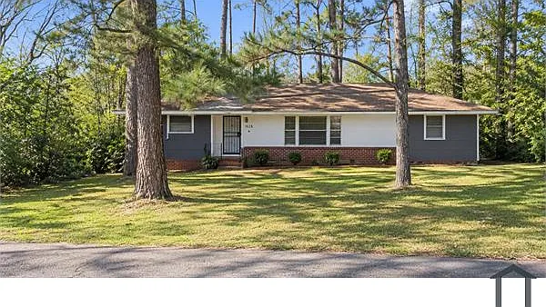 2555 Belvedere Dr