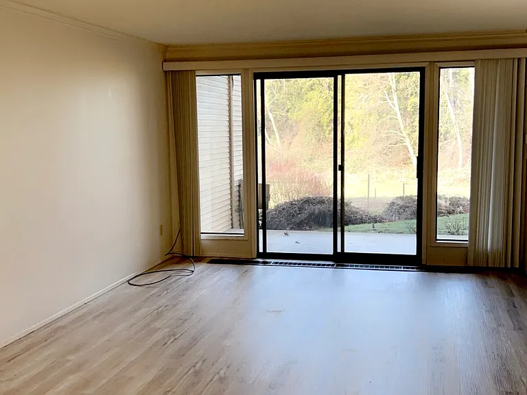 103 La Villa Dr — Photo 4