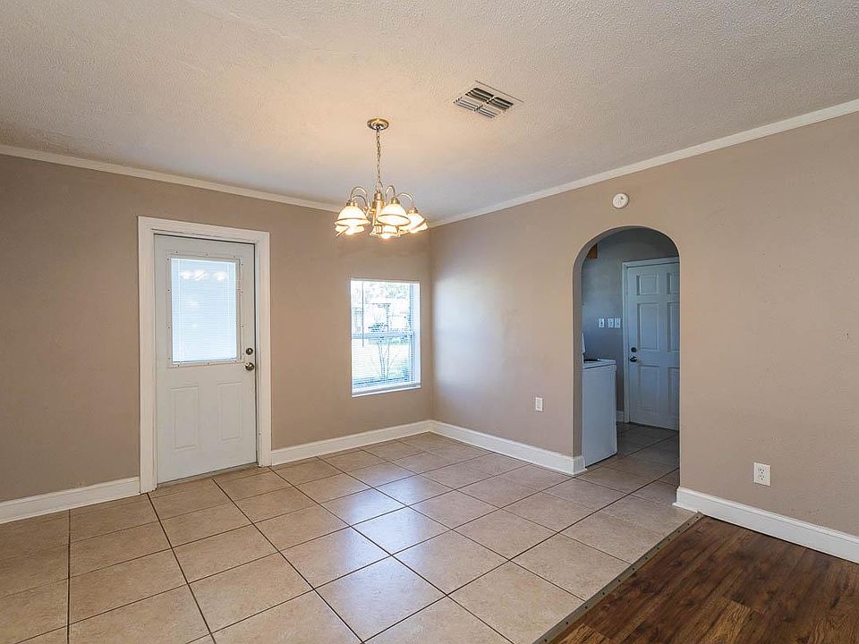 1st image of 1058 Cohassett Ave