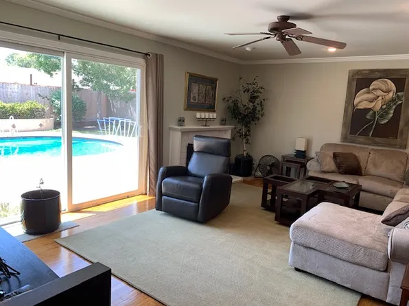 (undisclosed Address), Costa Mesa, CA 92626