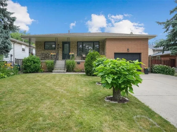 88 Purnell Dr, Hamilton, ON L9C 4Y3