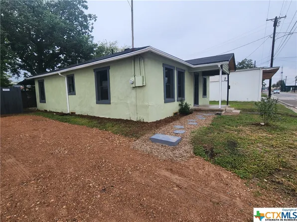 405 E North St, Victoria, TX 77901