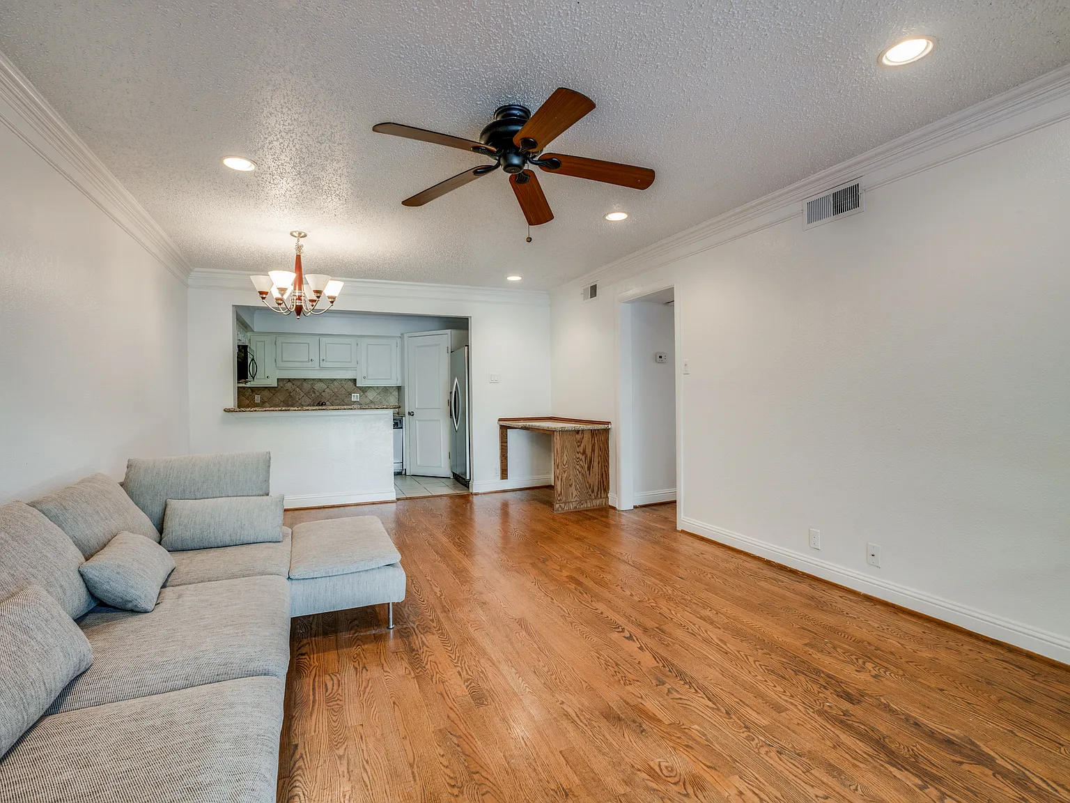 5325 Fleetwood Oaks Ave — Photo 4