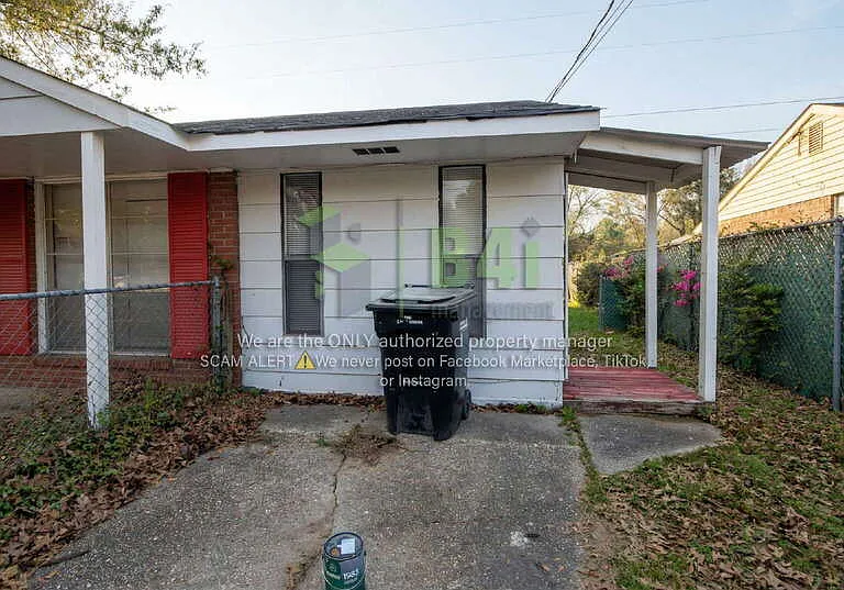 1917 Watkins Dr — Photo 3