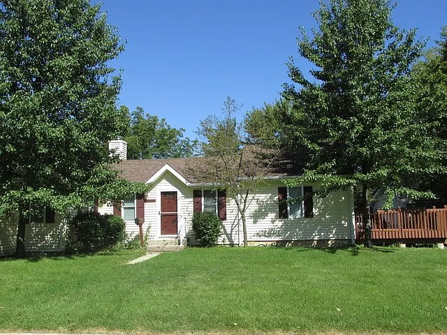 1145 Franklin Ave photo 1