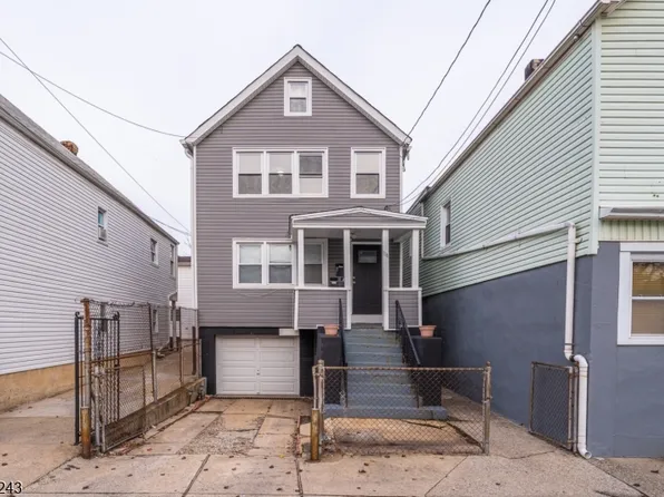 115 Pine St, Elizabeth City, NJ 07206