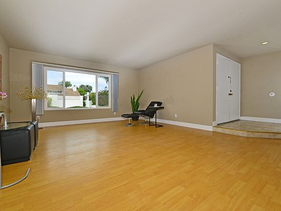 3rd image of 11212 Almazon St