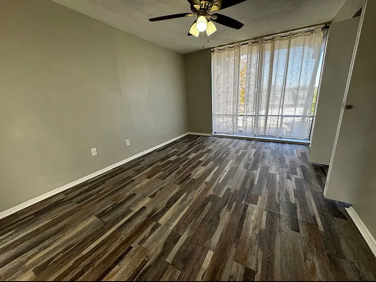 6329 Walraven Cir #6329 — Photo 16