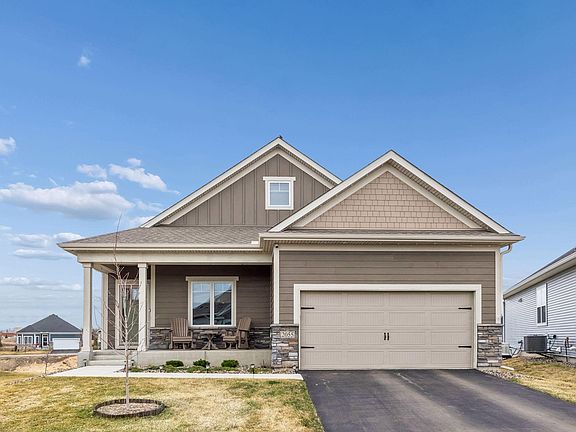 2nd image of 2055 Oakpointe Dr
