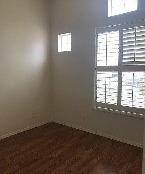 1085 San Tropez Ct — Photo 10