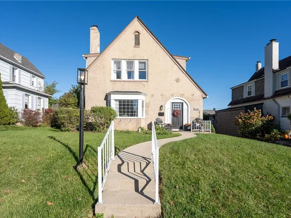 930 Hamilton Ave, Latrobe, PA 15650