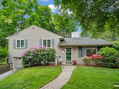165 Busteed Dr, Midland Park, NJ, 07432