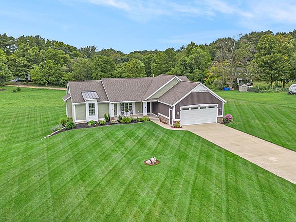 4th image of 305 Raynes Dr
