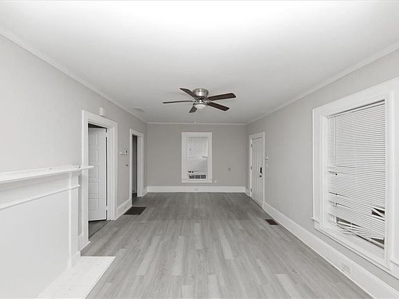 5th image of 1853 Center Ave