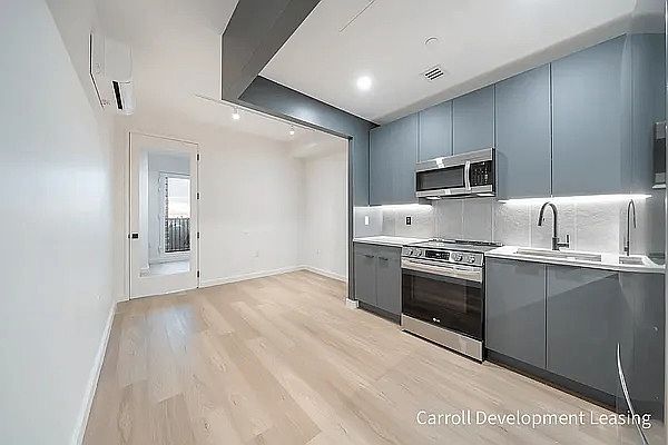 1st image of 931 Carroll St #1409