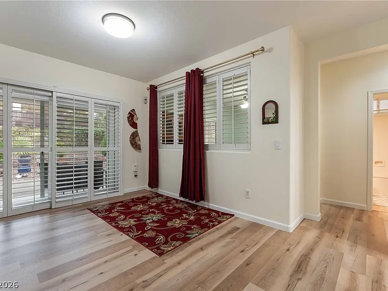 2565 Leighton Ave — Photo 10