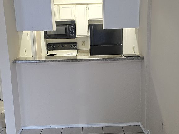 3rd image of 9520 Royal Ln APT 119