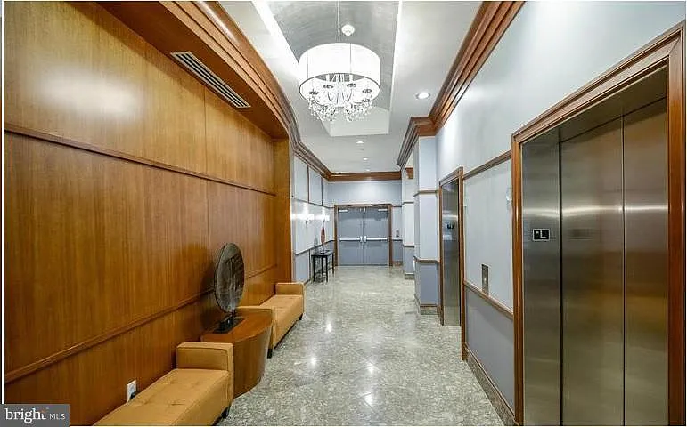 Building Photo - 777 7th St NW #1132